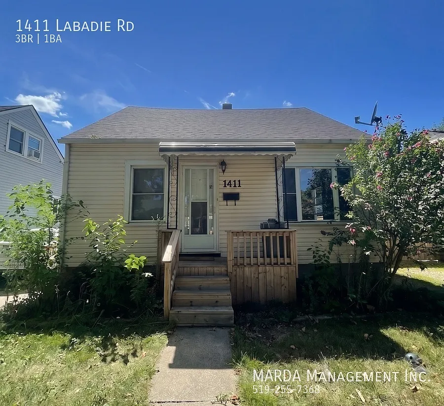 Charming 3 Bed/1 Bath House In East Windsor + Utilities — Photo 1