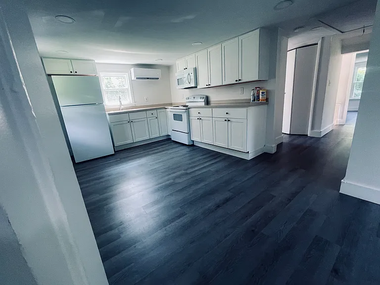 8 Marie Rd #B — Photo 6