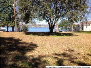 7206 False River Rd, Oscar, LA 70762
