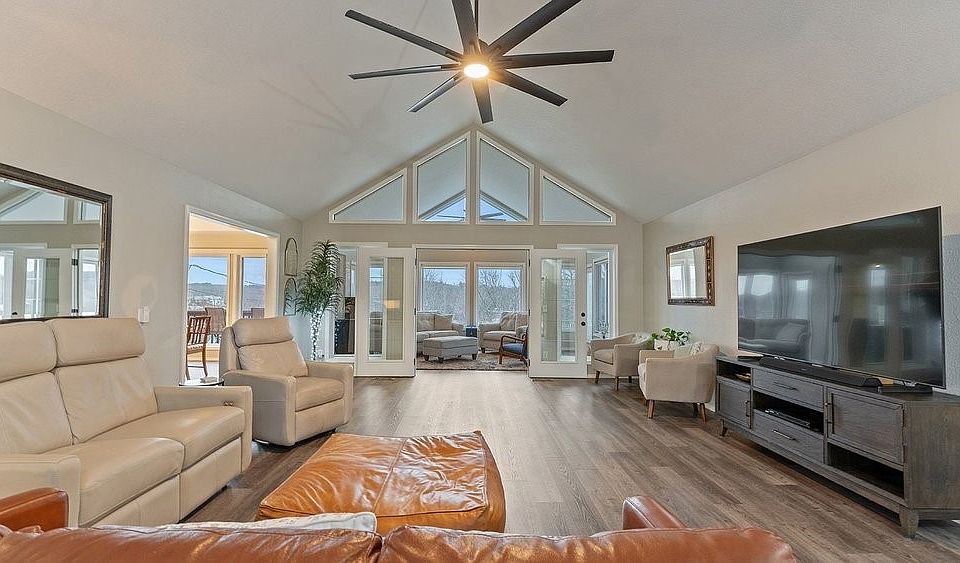1st image of 1 Evelynia Cir