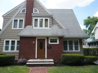 131 Hampshire Dr, Rochester, NY 14618