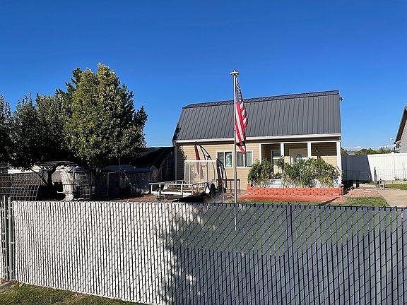 Cottage & Greenhouse