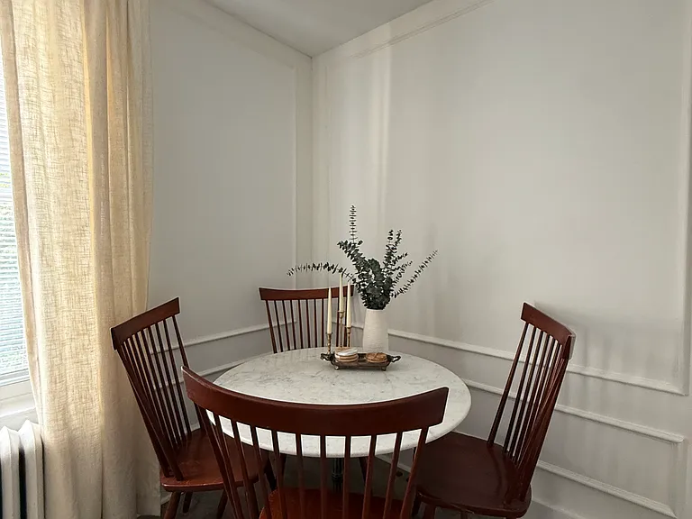 374 Lyceum Ave #1 — Photo 8
