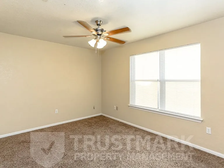 1001 Joe Morse Dr — Photo 22