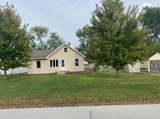 108 S Water St, Cambridge, IA 50046