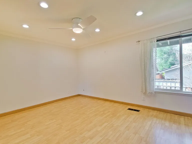 21099 Red Fir Ct — Photo 27