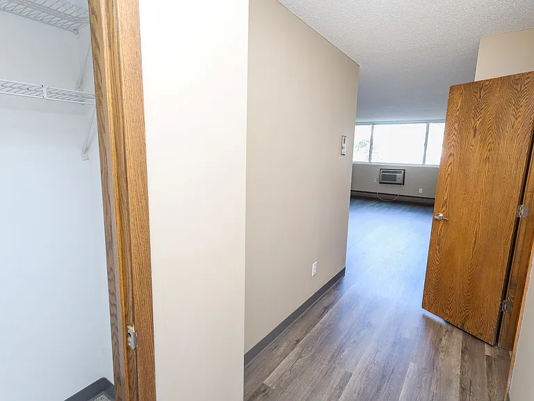 St. Clair Commons — Photo 9