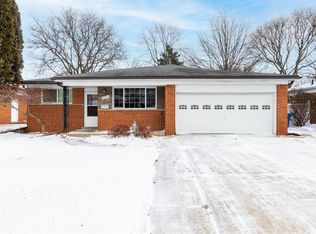 31320 Beechwood Dr, Warren, MI