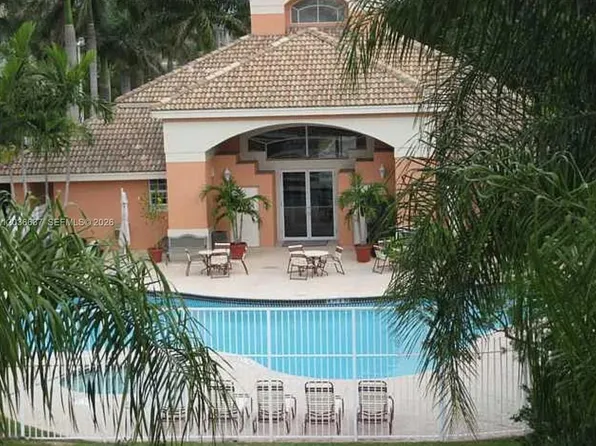 6900 SW 39th St, Fort Lauderdale, FL