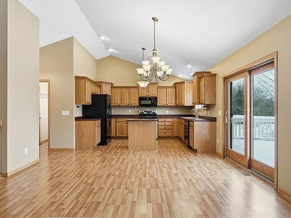 5th image of W2877 776th Avenue