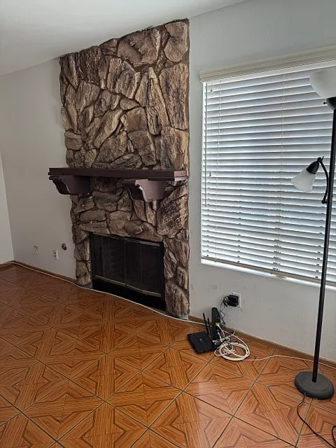 5 bed, 2107 sqft, $4,500 — Photo 4