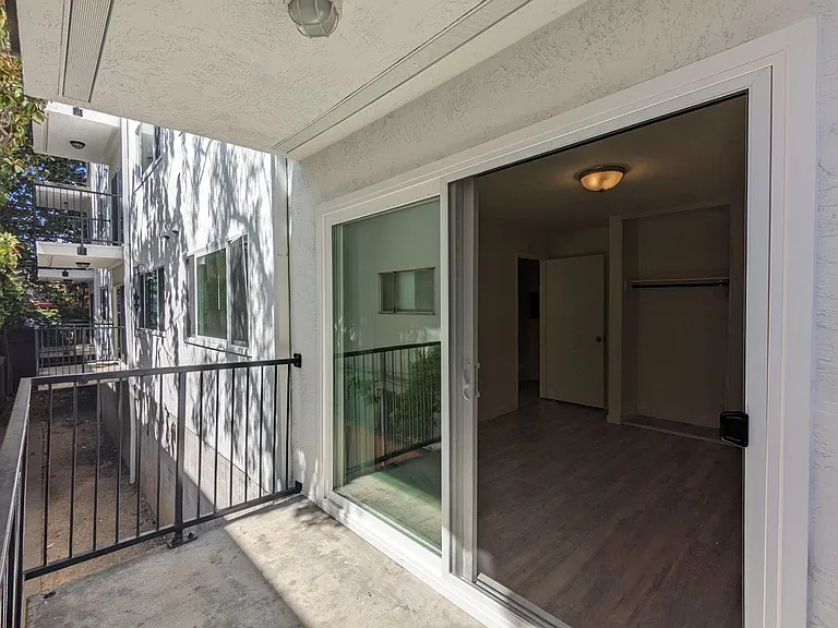 2117 Haste St — Photo 28