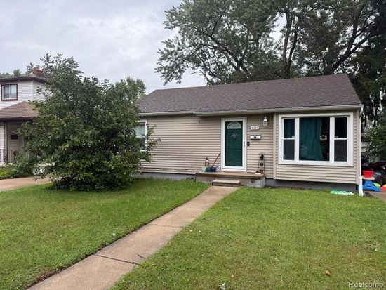 4653 Academy St, Dearborn Heights, MI 48125