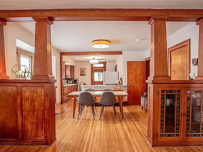 340 N Brighton Ave — Photo 1