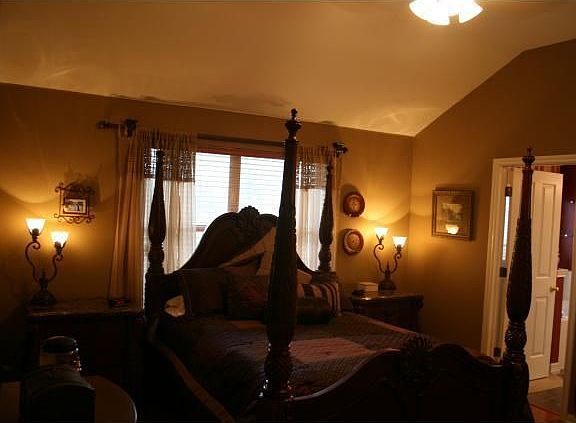 4th image of 18106 Grafton Glen Cv