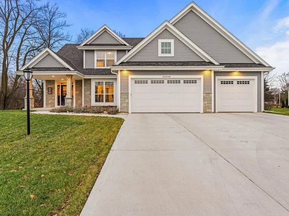 N47W22488 Woodleaf WAY, Pewaukee, WI 53072