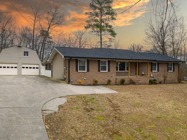 240 Sunrise Cir SE, Calhoun, GA 30701