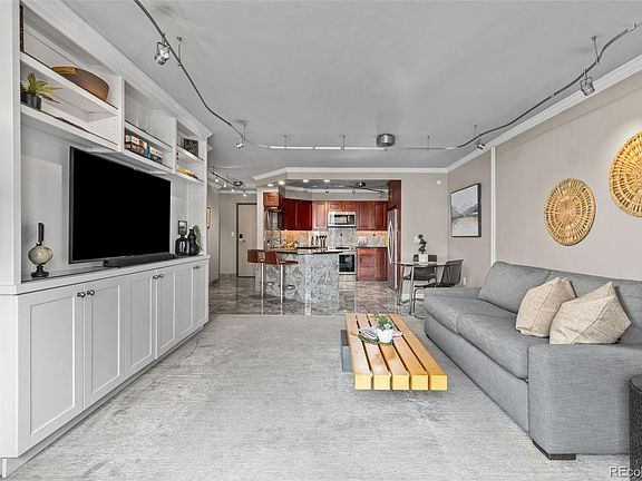 5th image of 1625 Larimer Street #3104
