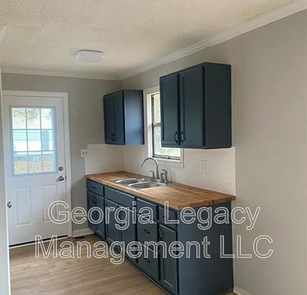 53 Banks Dr #1 — Photo 8