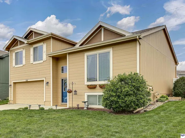 7508 N 143rd St, Omaha, NE 68142