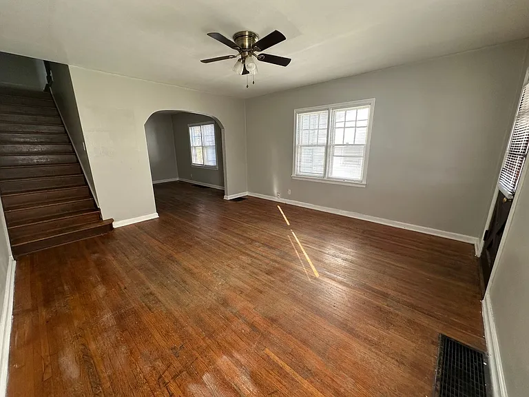 1520 W Jackson St — Photo 7