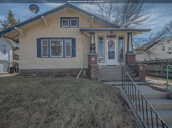 712 34th St, Sioux City, IA 51104