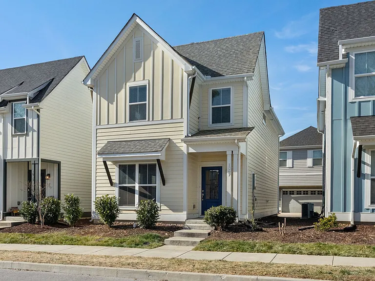 1067 Emery Bay Cir — Photo 3