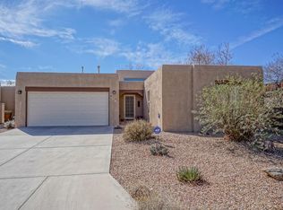 376 La Chamisal Ln NW, Los Ranchos De Albuquerque, NM 87107