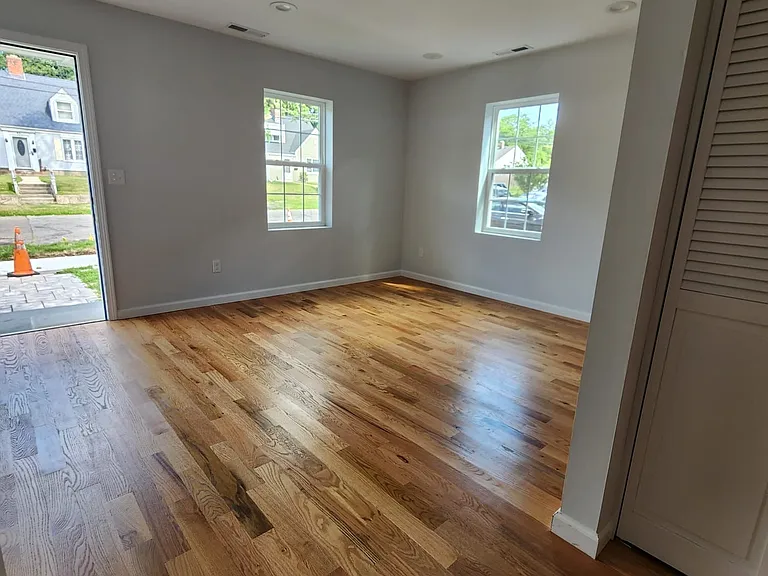 44 Rosewood Ave — Photo 8
