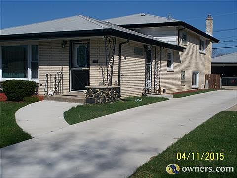 3 bedrooms, 1.5 baths