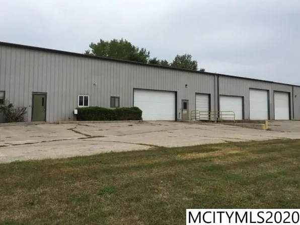 900 15th St SW, Mason City, IA 50401