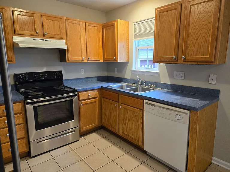 1092 Winding Oak Trl — Photo 6