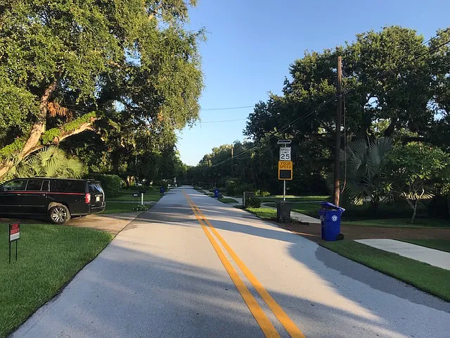 328 Live Oak Rd — Photo 3
