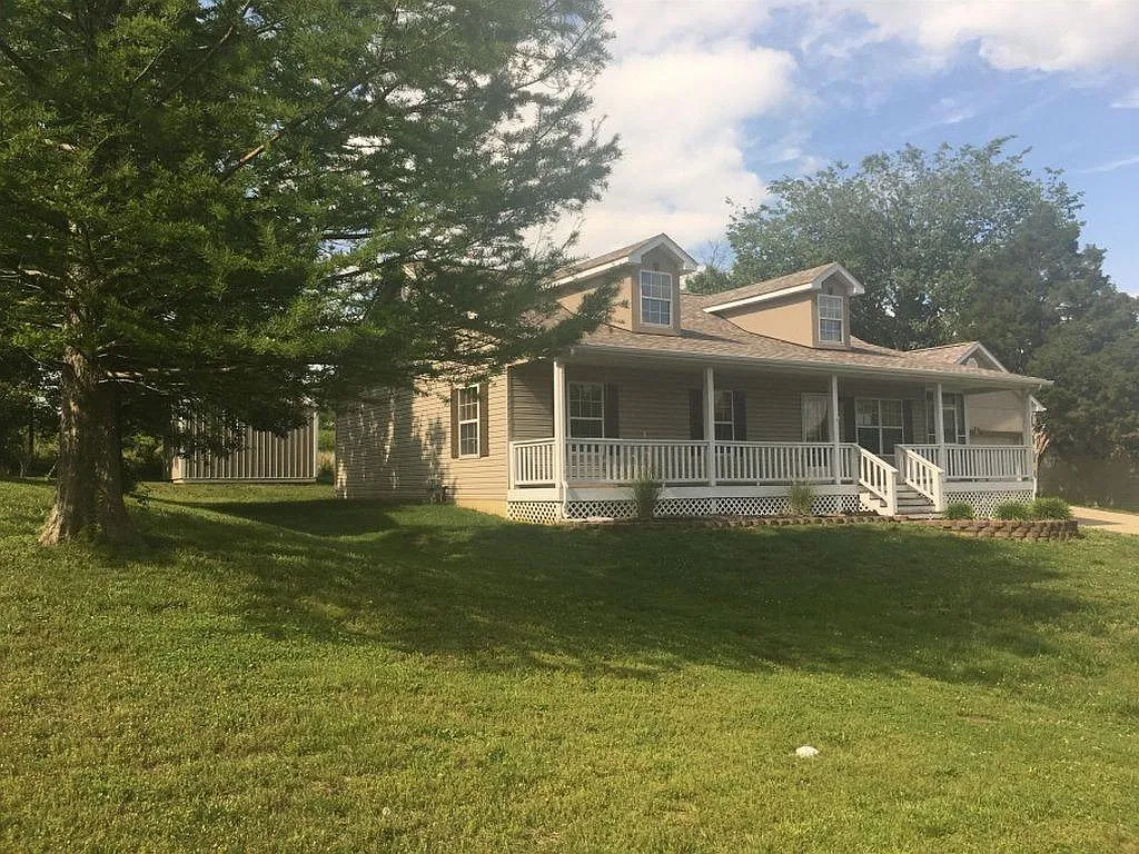 3 bed, 1512 sqft, $1,500 — Photo 2