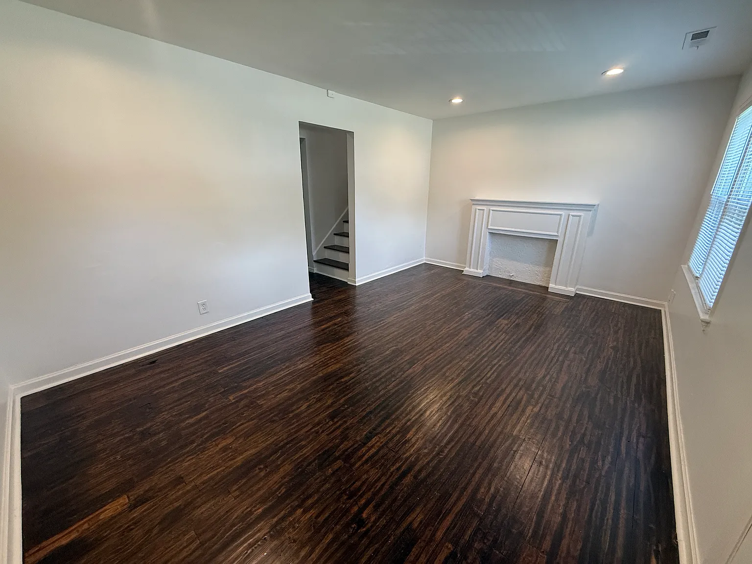 3 bed, 1461 sqft, $1,599 — Photo 2