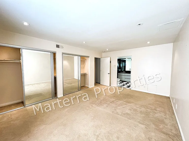 3604 Manhattan Ave — Photo 17