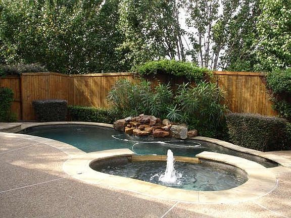 4th image of 4329 Milsop Dr
