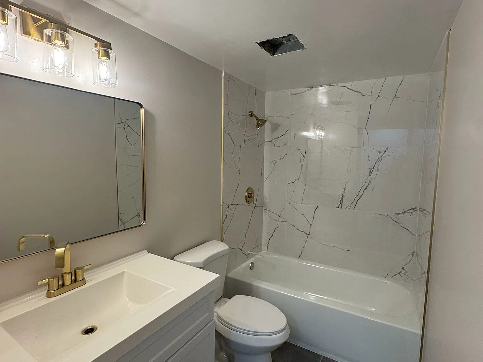 1317 Hollins St — Photo 2