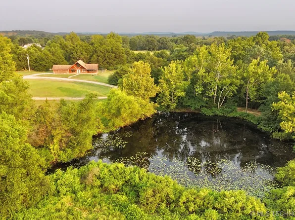 605 W Iowa St, Whitefield, OK 74472