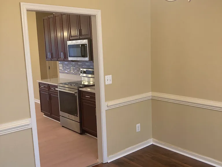 11102 Spring Meadow Blvd — Photo 9