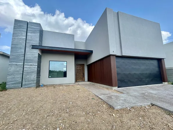 8703 Plantation East Dr, Laredo, TX 78045