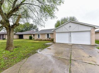 10127 Shell Rock Rd, La Porte, TX 77571