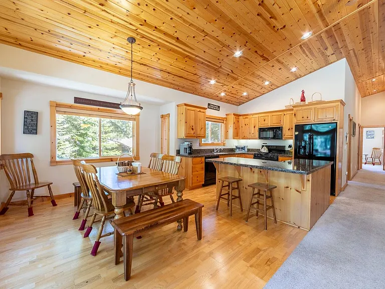 12049 Bernese Ln — Photo 9