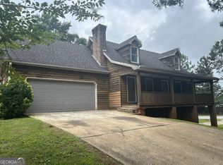 667 King Rd, Stone Mountain, GA 30088