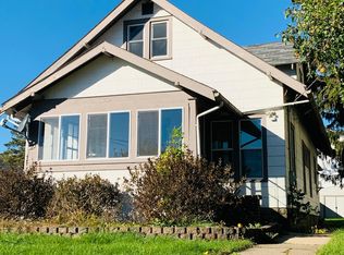 854 W Avon St, Freeport, IL 61032