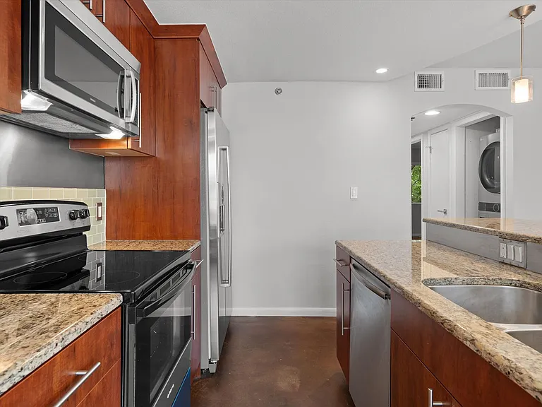 41 Waller St #309 — Photo 14