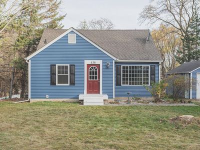 536 Chestnut St, Taylors Falls, MN, 55084