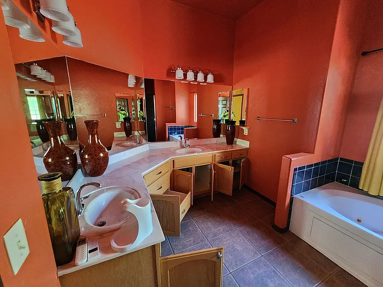 1050 W Rochin Rd — Photo 30