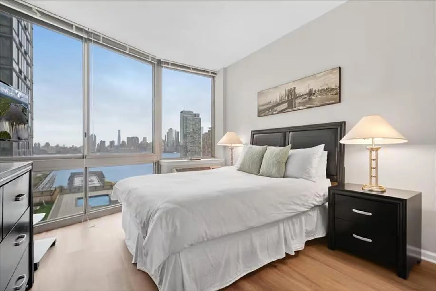 1 bed, 1.0 bath, 785 sqft, $7,950 — Photo 4
