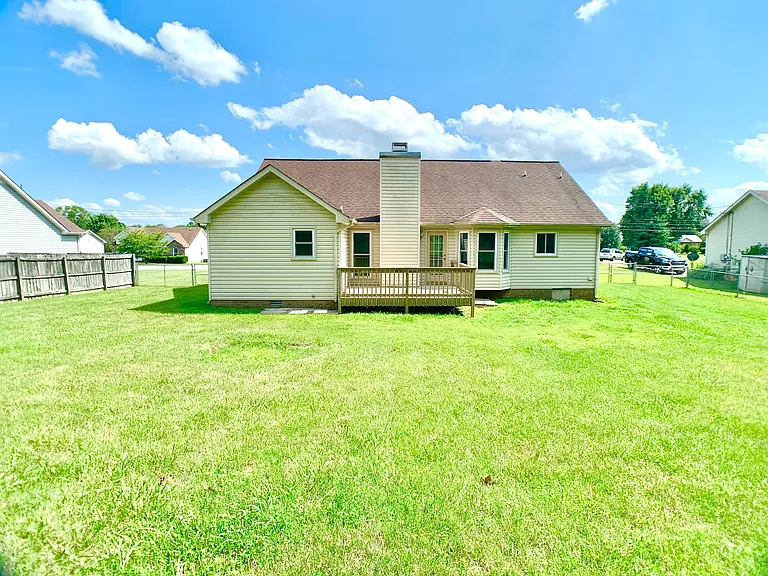 315 Harold Dr — Photo 29